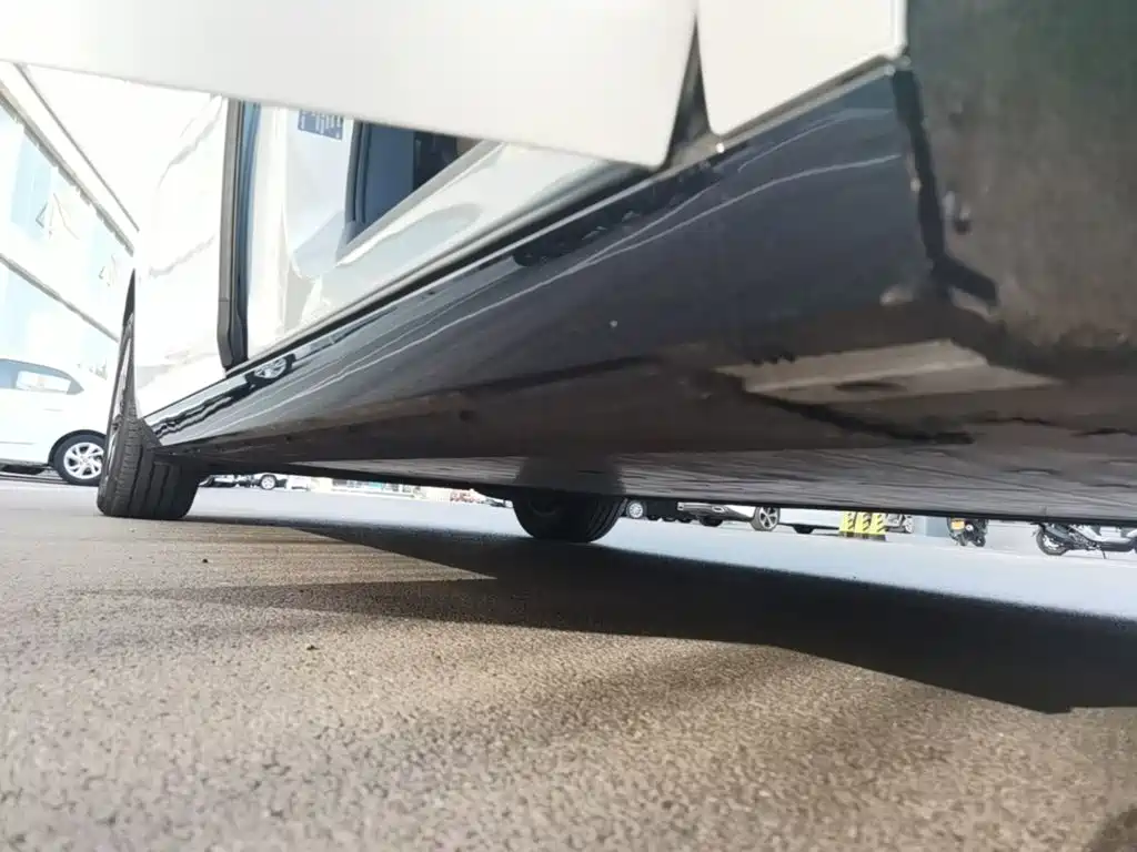 Li Auto Li MEGA — миниатюра 21