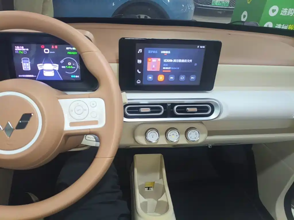 Wuling MINIEV — миниатюра 13