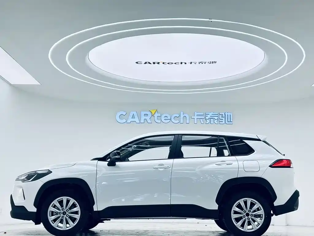 Toyota Corolla Cross — миниатюра 2