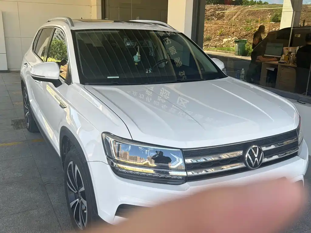 Volkswagen Tharu — миниатюра 2