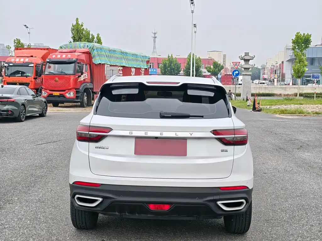Geely Binyue — миниатюра 5