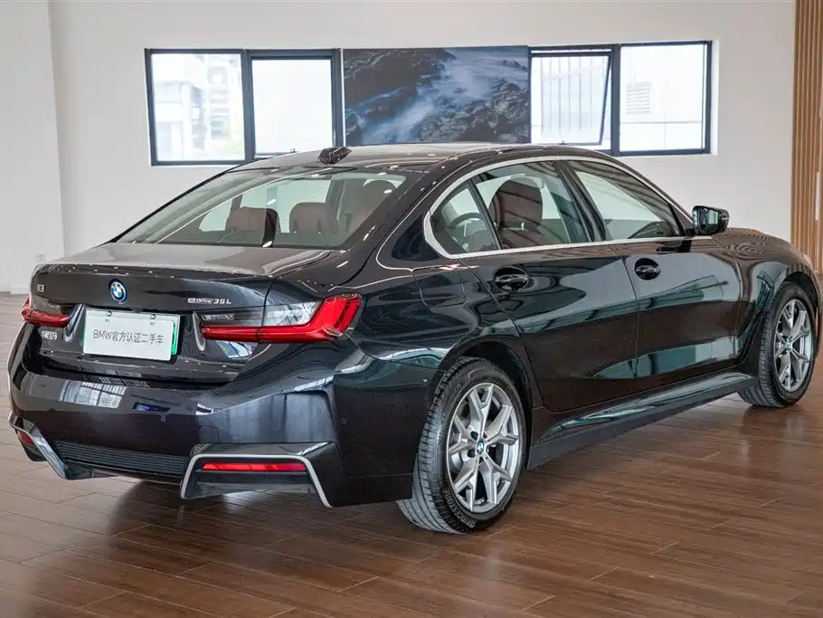 BMW i3 — миниатюра 6
