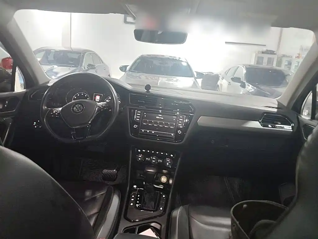 Volkswagen Tiguan L — миниатюра 10