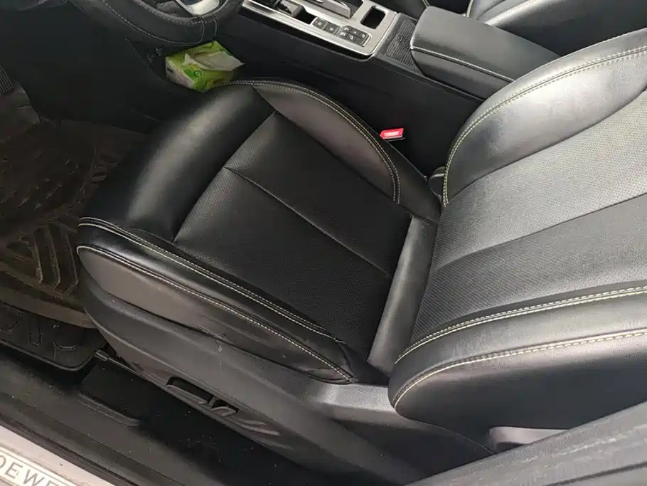 Roewe RX5 New Energy — миниатюра 9