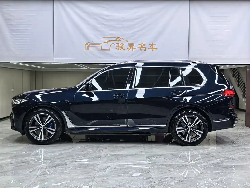 BMW X7 — миниатюра 7