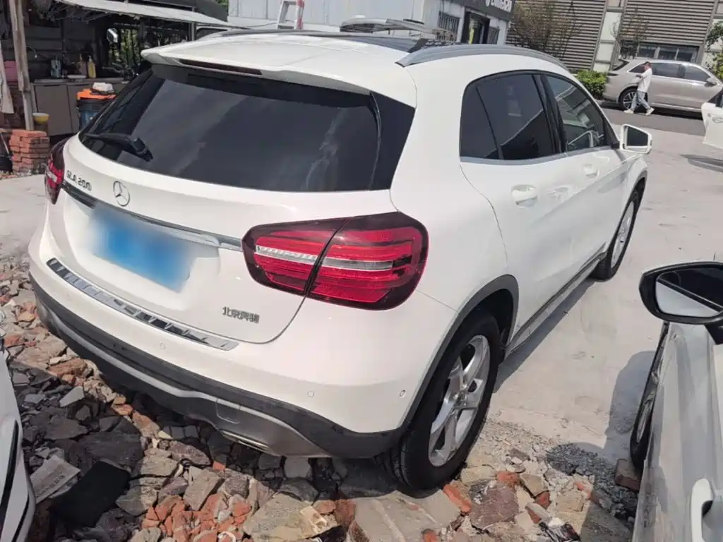 Mercedes-Benz GLA — миниатюра 7