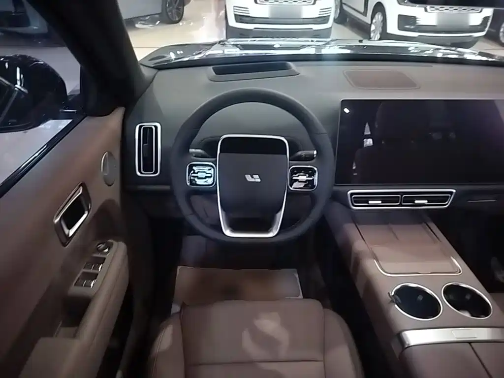 Li Auto Li L8 — миниатюра 11