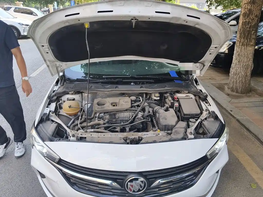 Buick Verano — миниатюра 21