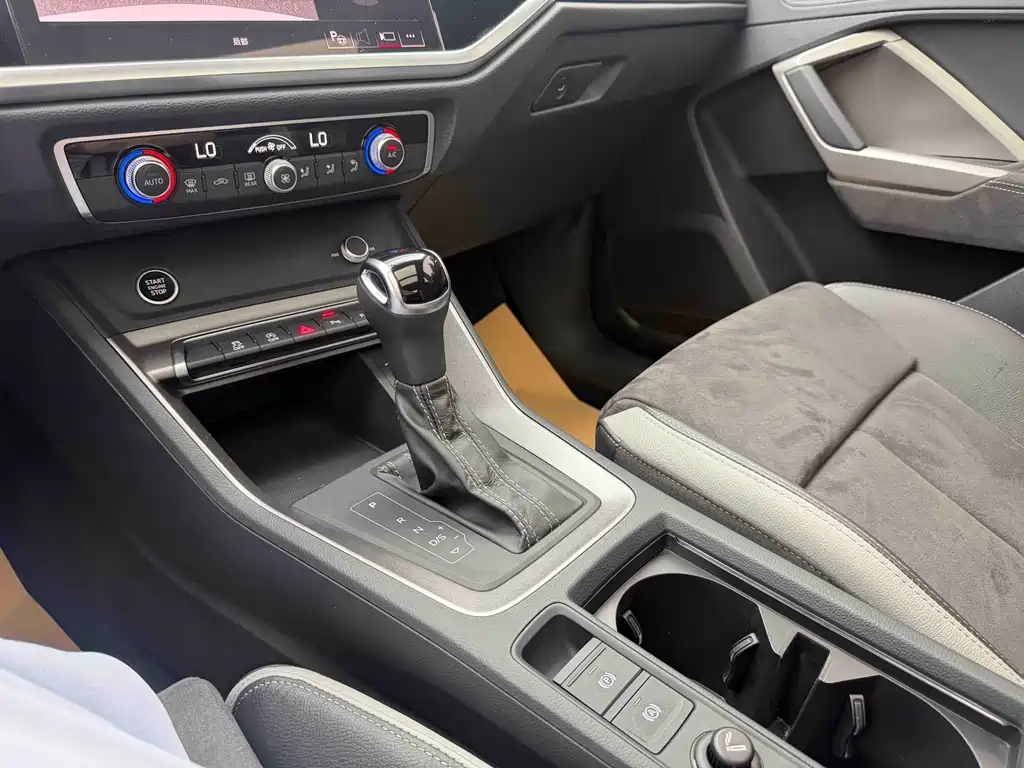 Audi Q3 — миниатюра 12