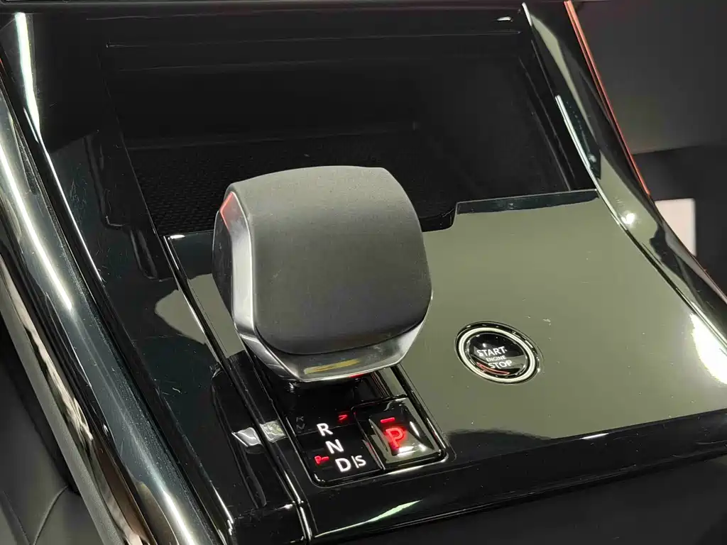 Land Rover Sport — миниатюра 12