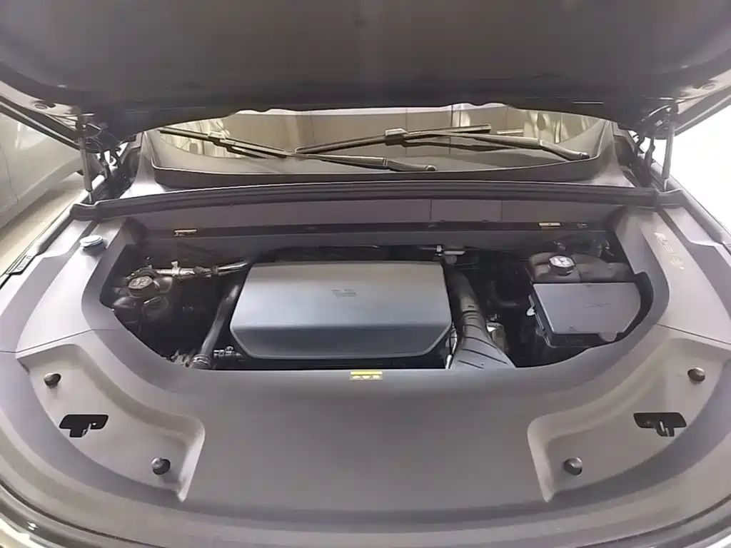 Li Auto Li L8 — миниатюра 20