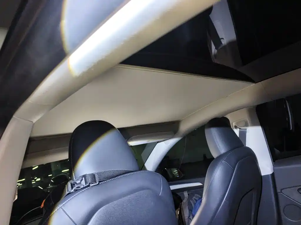 Tesla Model Y — миниатюра 14