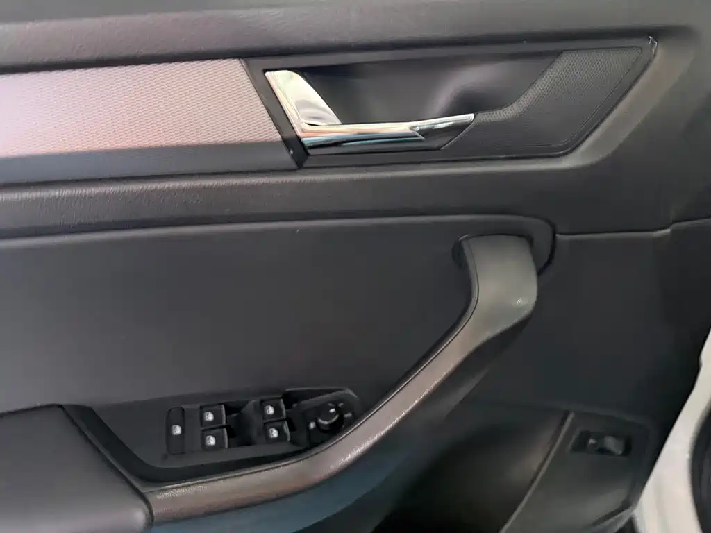 Skoda Kodiaq — миниатюра 9
