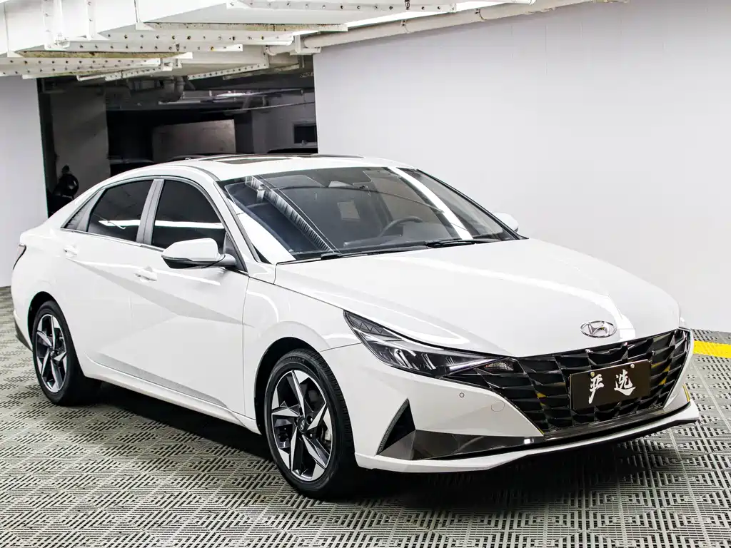 Hyundai Elantra — миниатюра 3
