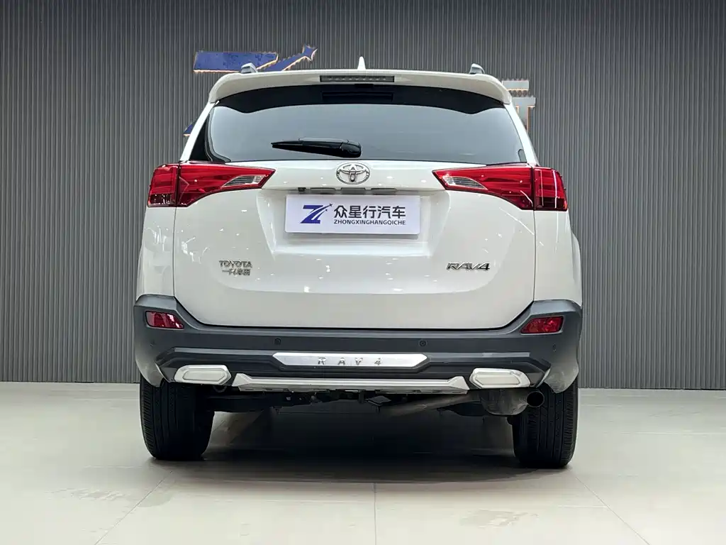 Toyota RAV4 — миниатюра 3