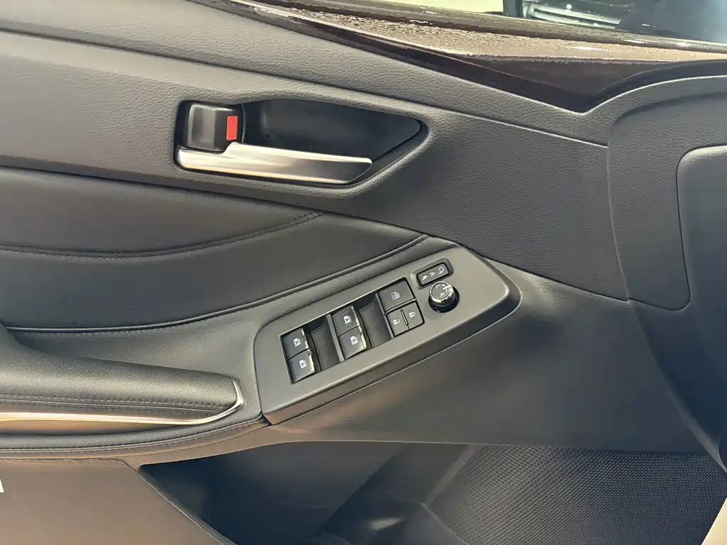 Toyota Avalon — миниатюра 7