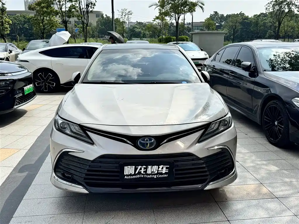 Toyota Camry — миниатюра 2