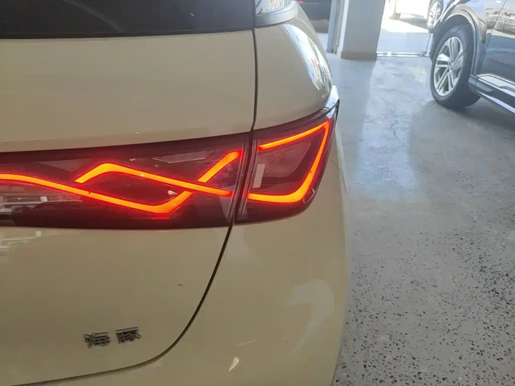 BYD Dolphin — миниатюра 8