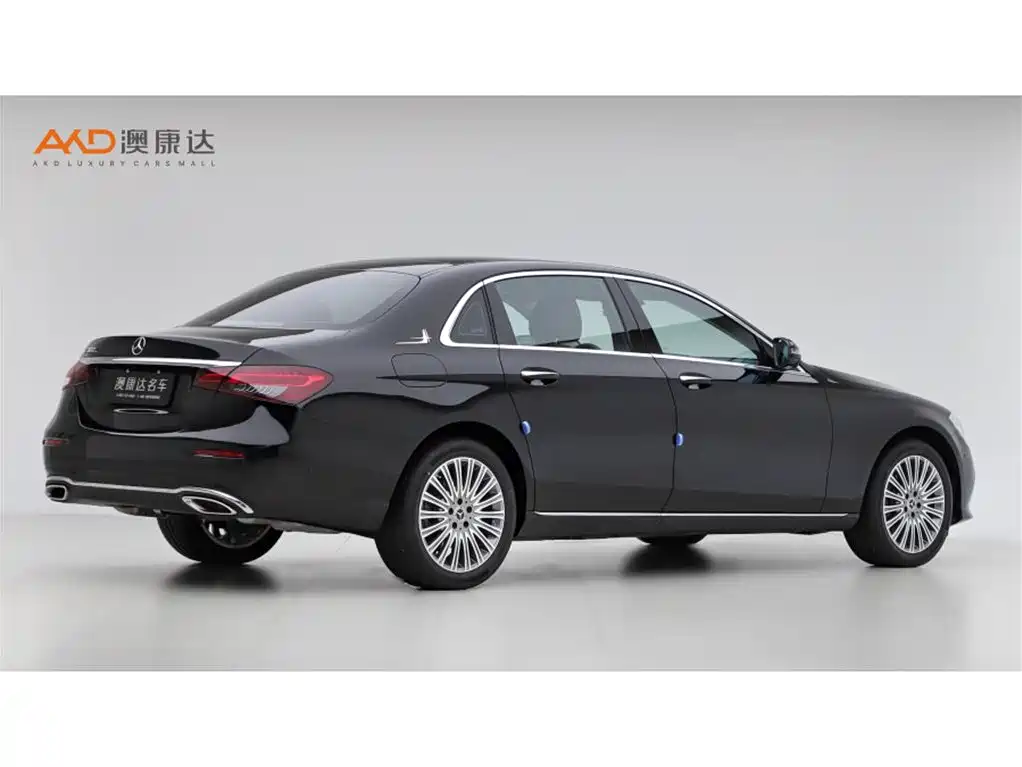 Mercedes-Benz E-Class — миниатюра 3