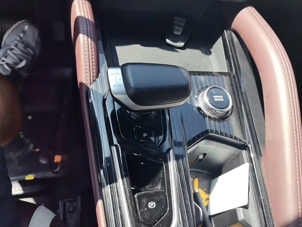 Geely Xingyue L — миниатюра 15