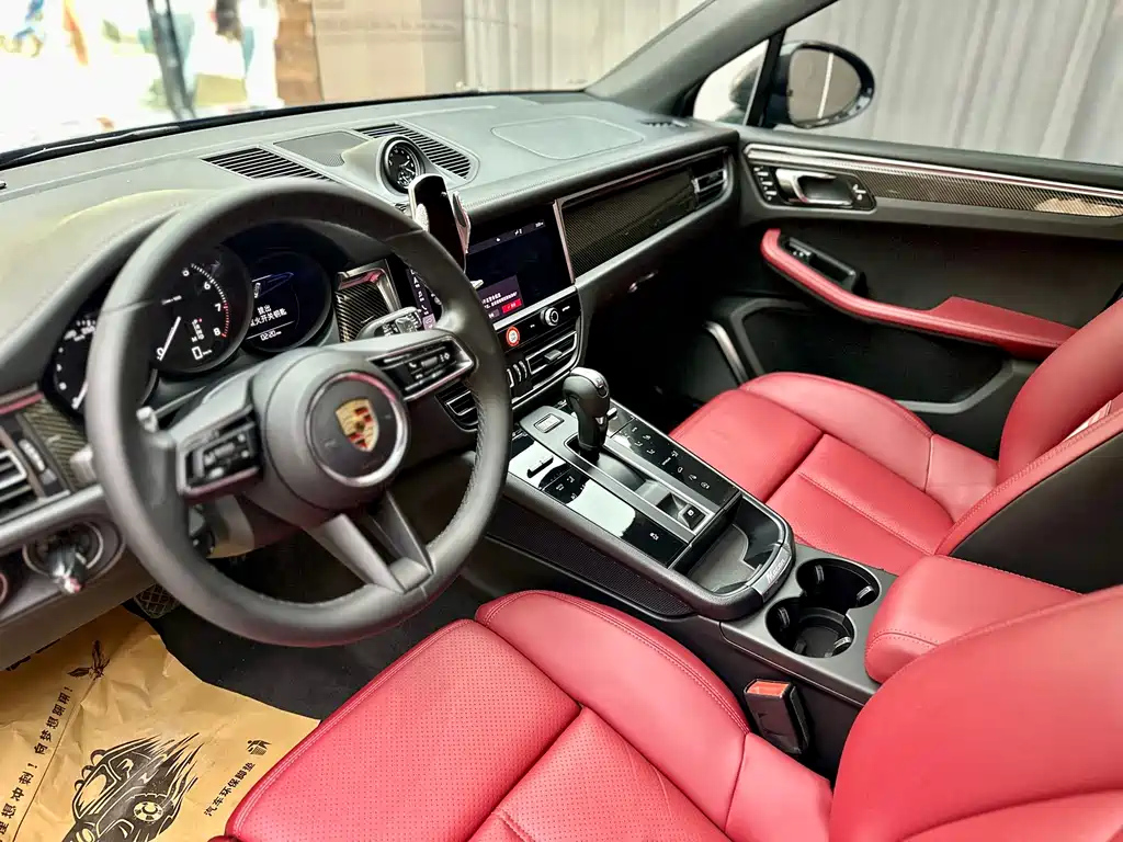 Porsche Macan — миниатюра 6