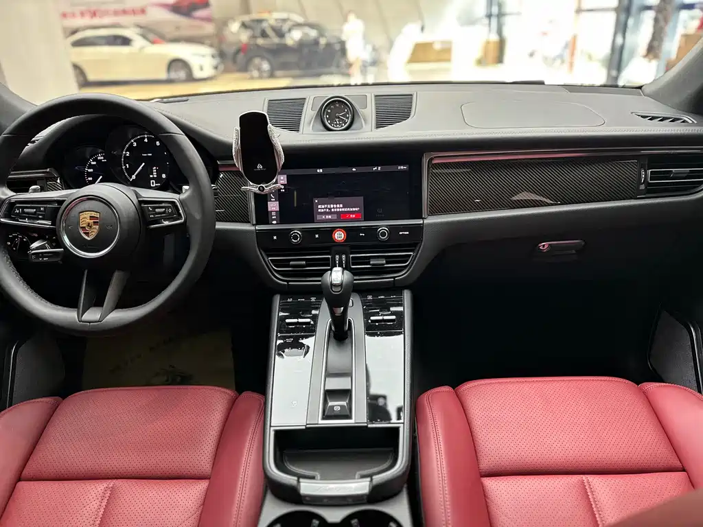Porsche Macan — миниатюра 9