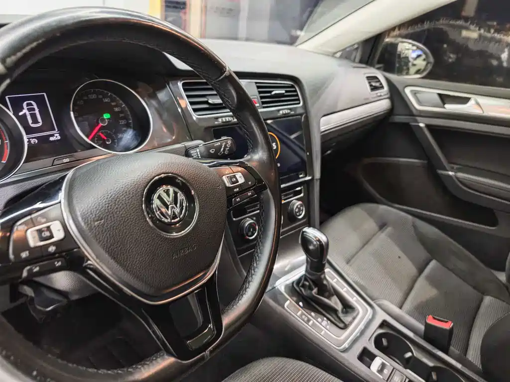 Volkswagen Golf — миниатюра 11