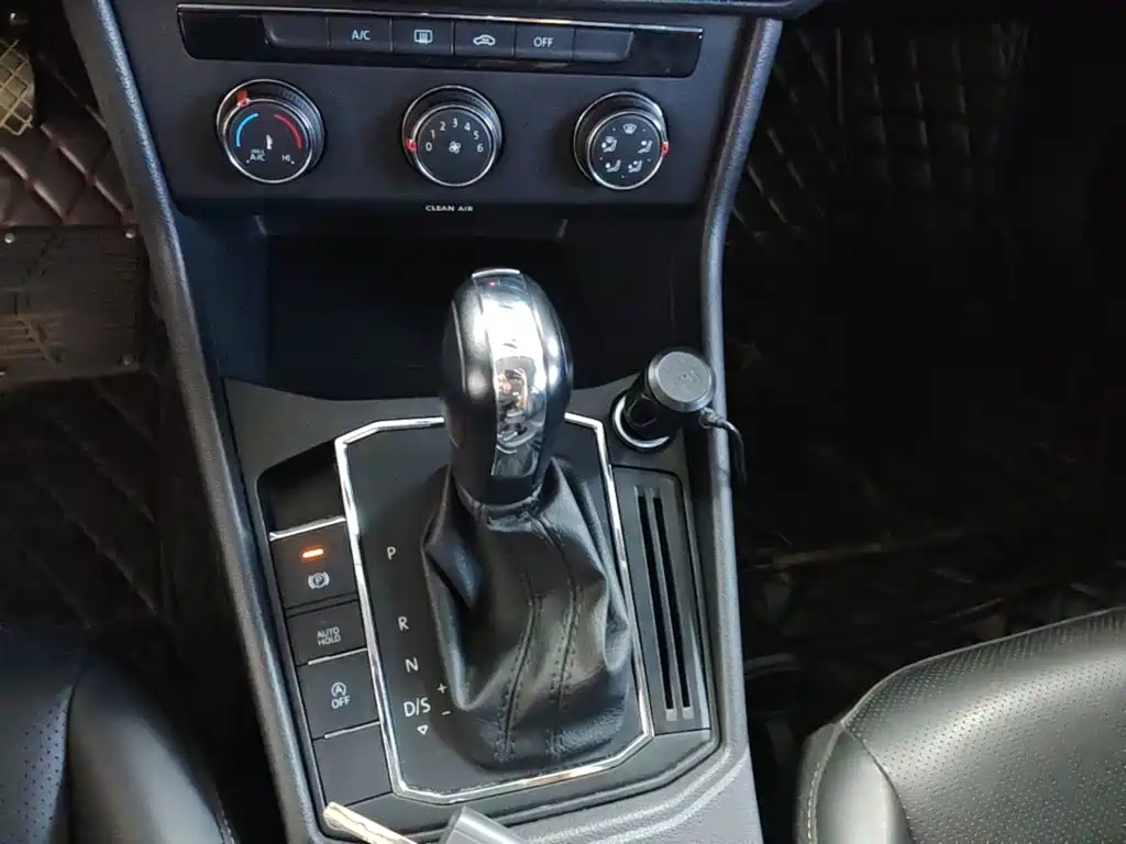 Volkswagen Lavida — миниатюра 14