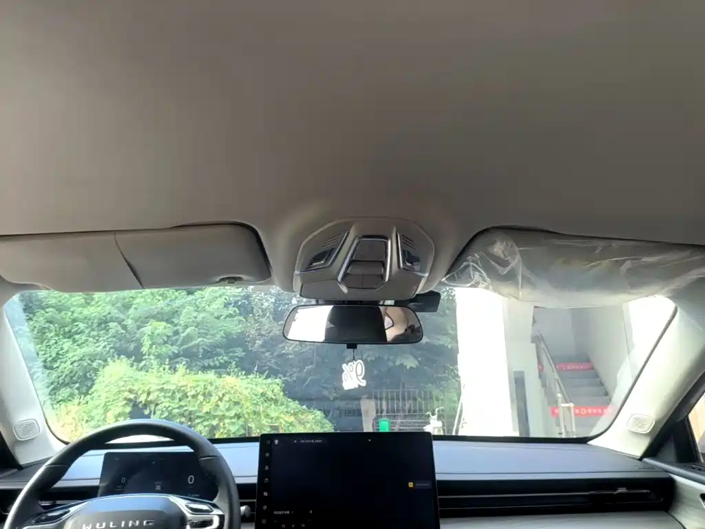 Wuling Xingguang — миниатюра 18
