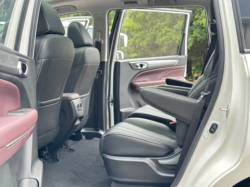 GAC Motor Trumpchi M6 — миниатюра 8