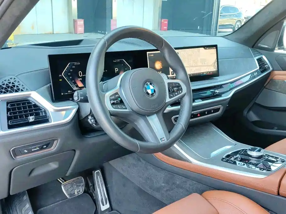 BMW X7 — миниатюра 10