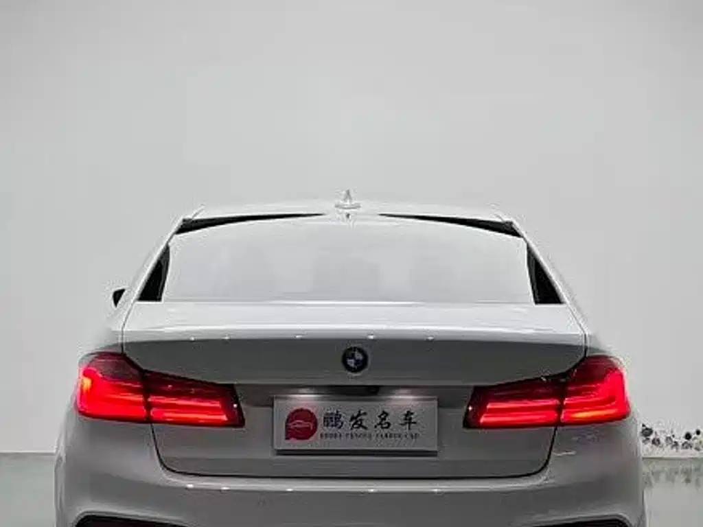 BMW 5 Series — миниатюра 20