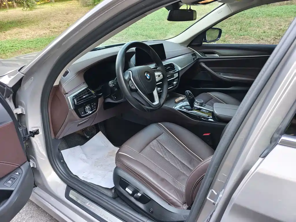 BMW 5 Series New Energy — миниатюра 13
