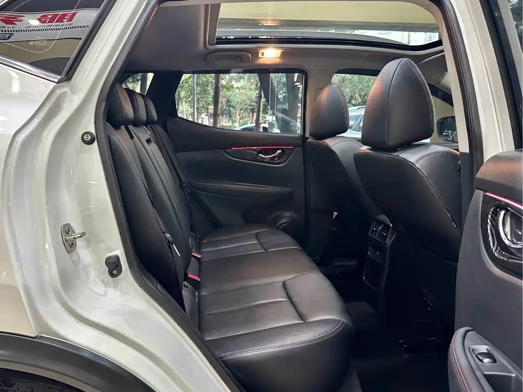 Nissan Qashqai — миниатюра 11