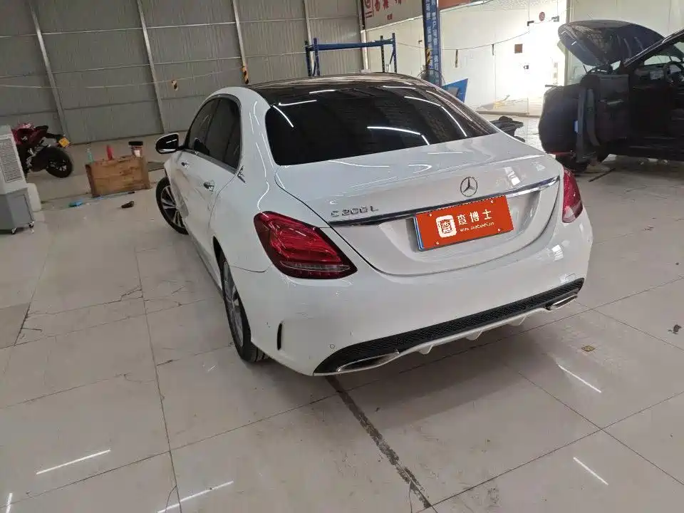 Mercedes-Benz C-Class — миниатюра 9