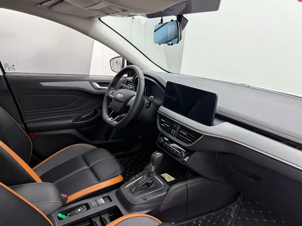 Ford Focus — миниатюра 13
