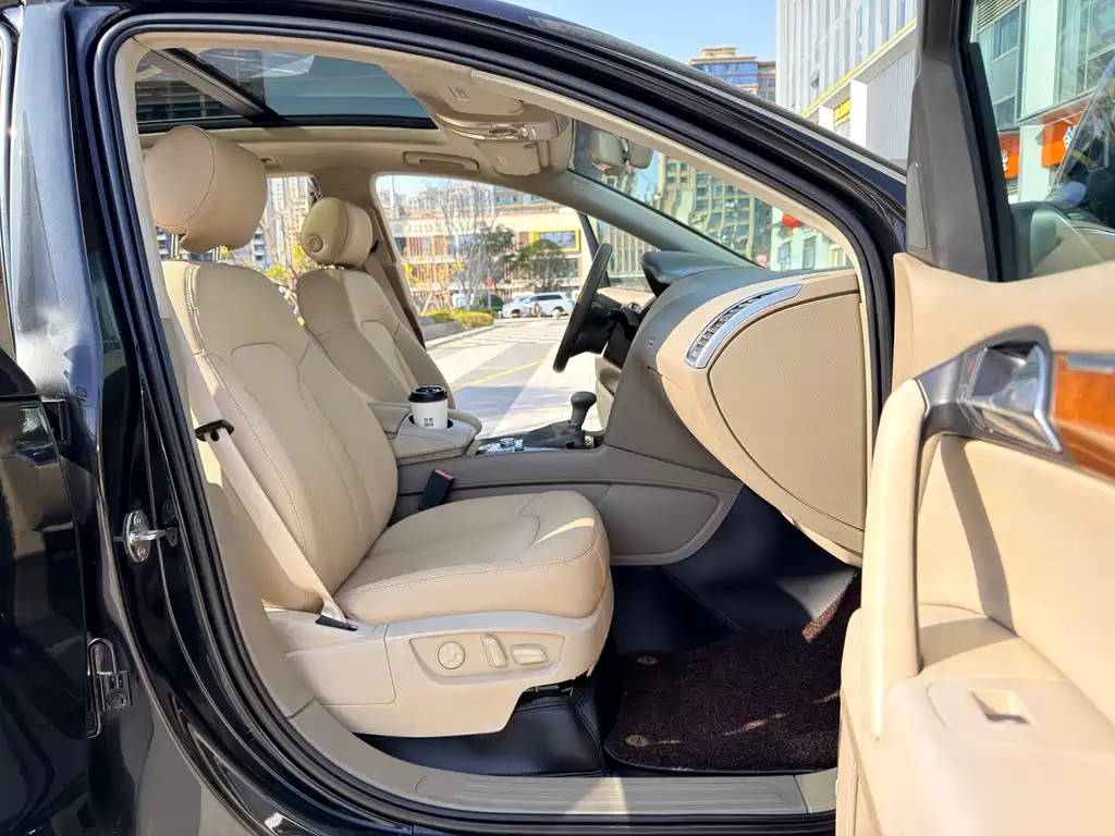 Audi Q7 — миниатюра 10