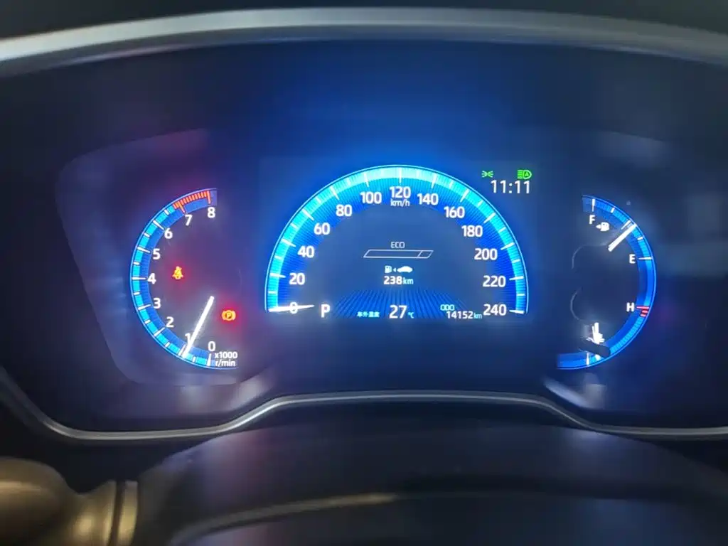 Toyota Corolla Cross — миниатюра 12