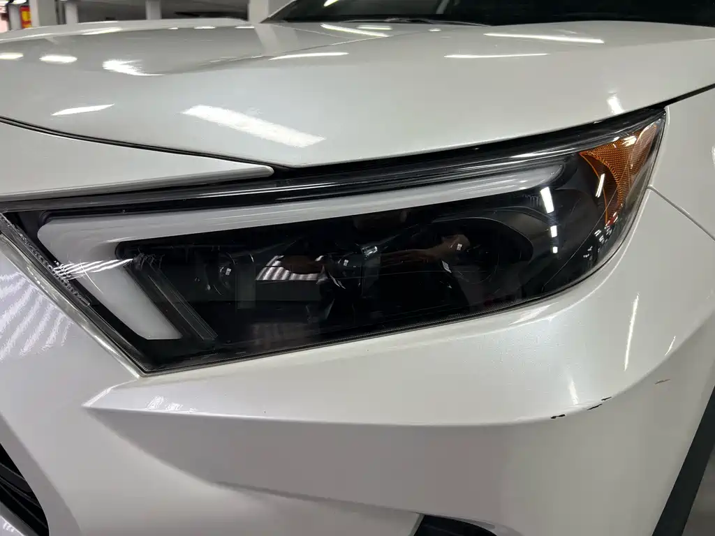 Toyota RAV4 — миниатюра 19