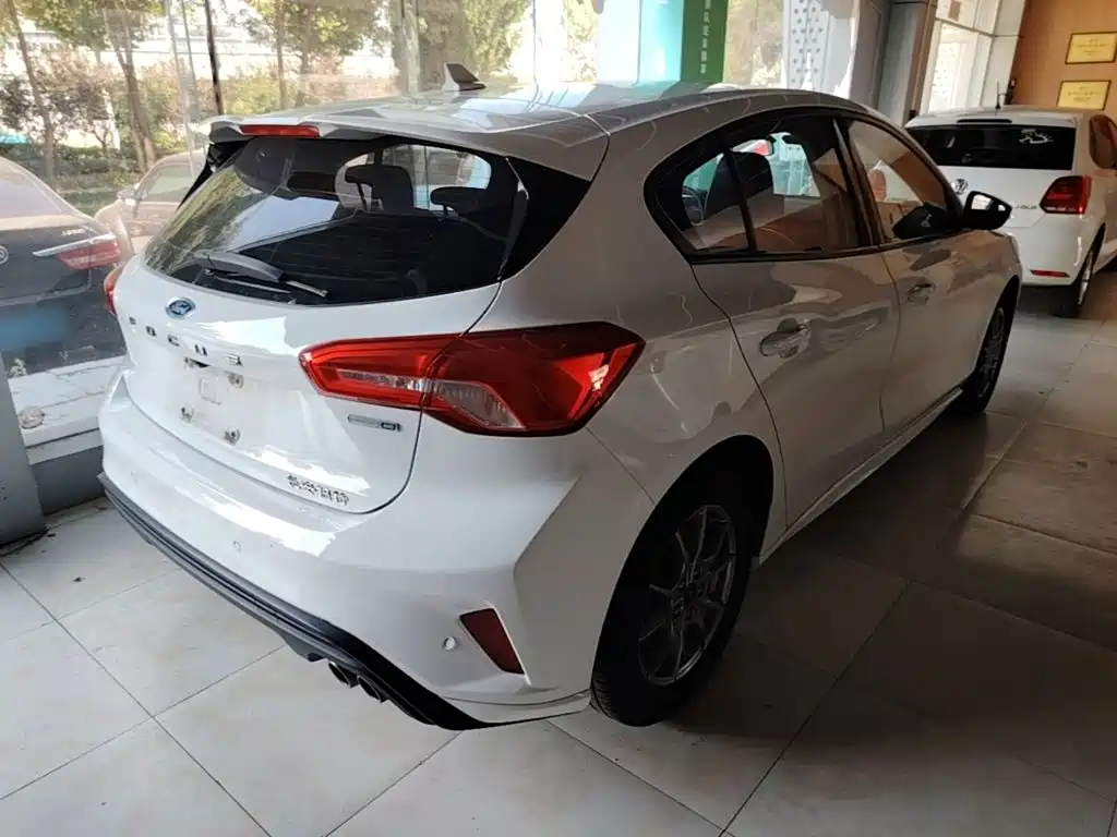 Ford Focus — миниатюра 7
