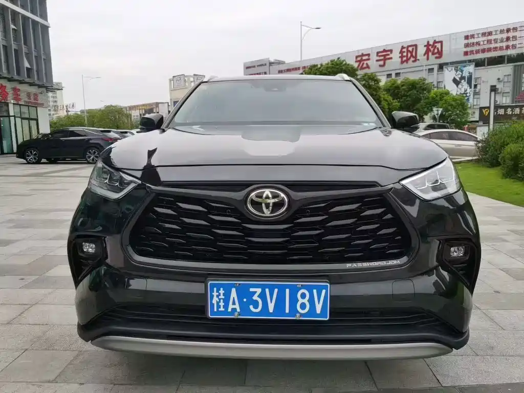 Toyota Highlander — миниатюра 3