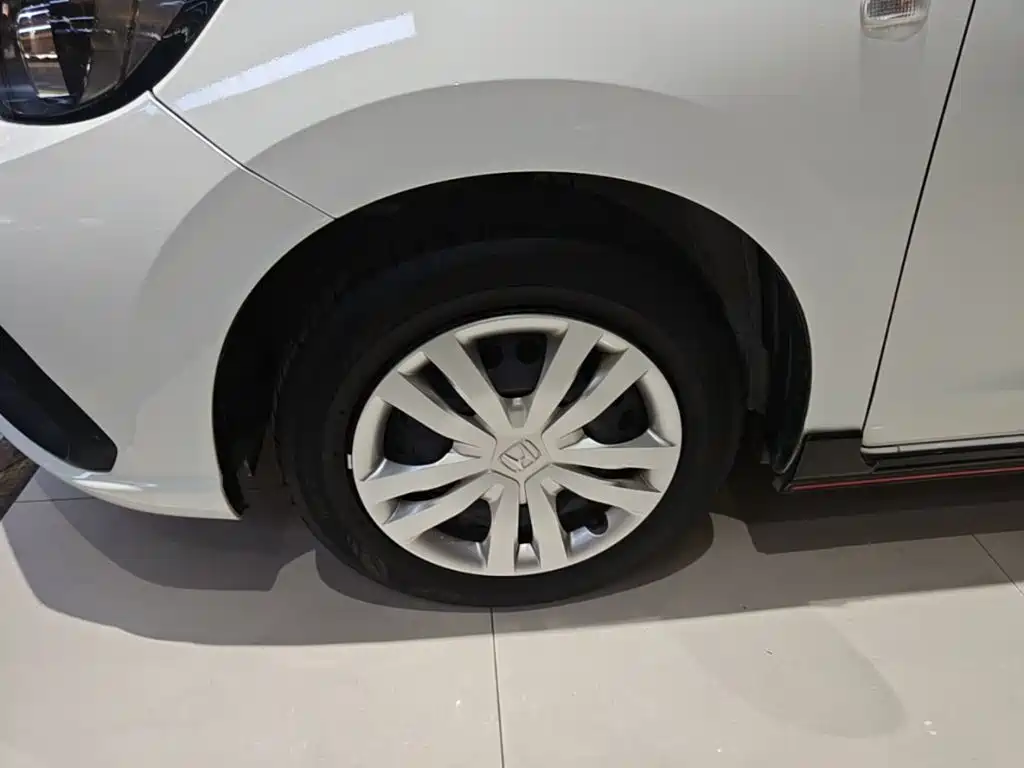 Honda Fit — миниатюра 23