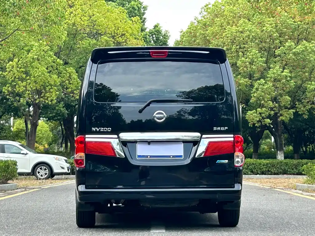 Nissan NV200 — миниатюра 20