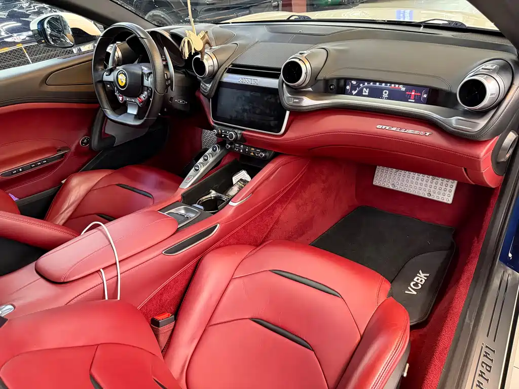 Ferrari GTC4Lusso — миниатюра 19