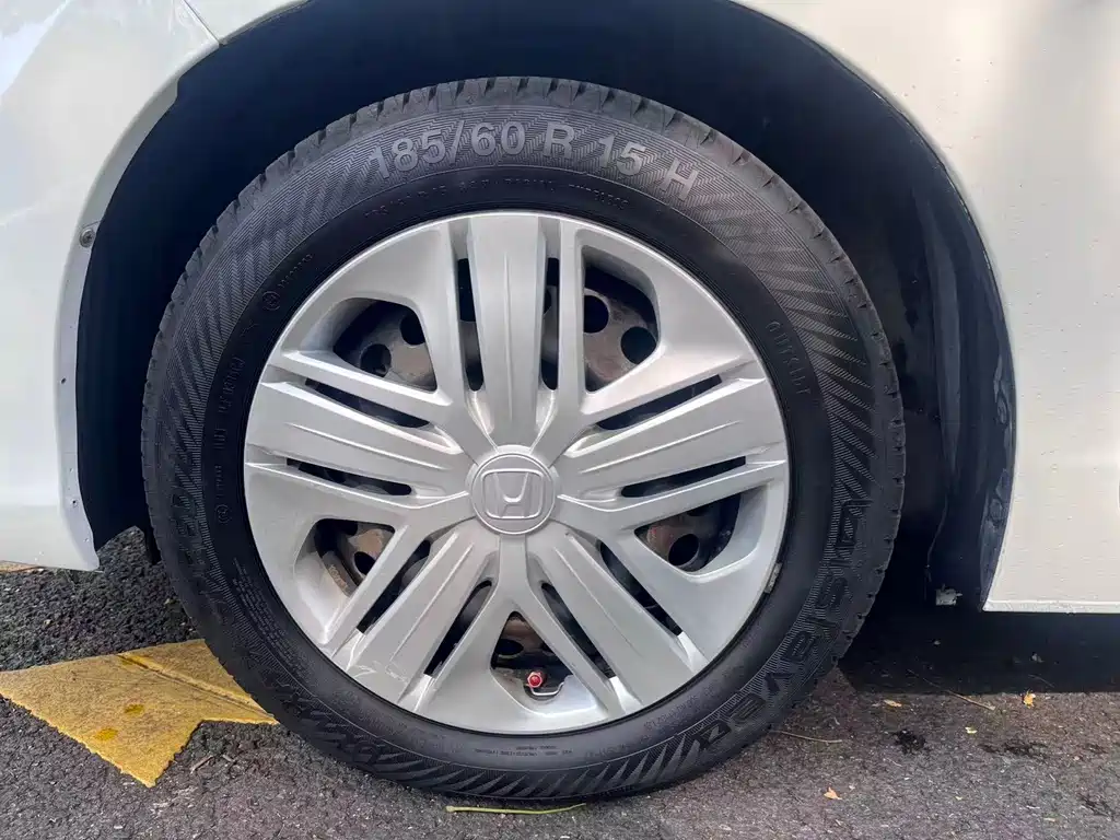 Honda Fit — миниатюра 15