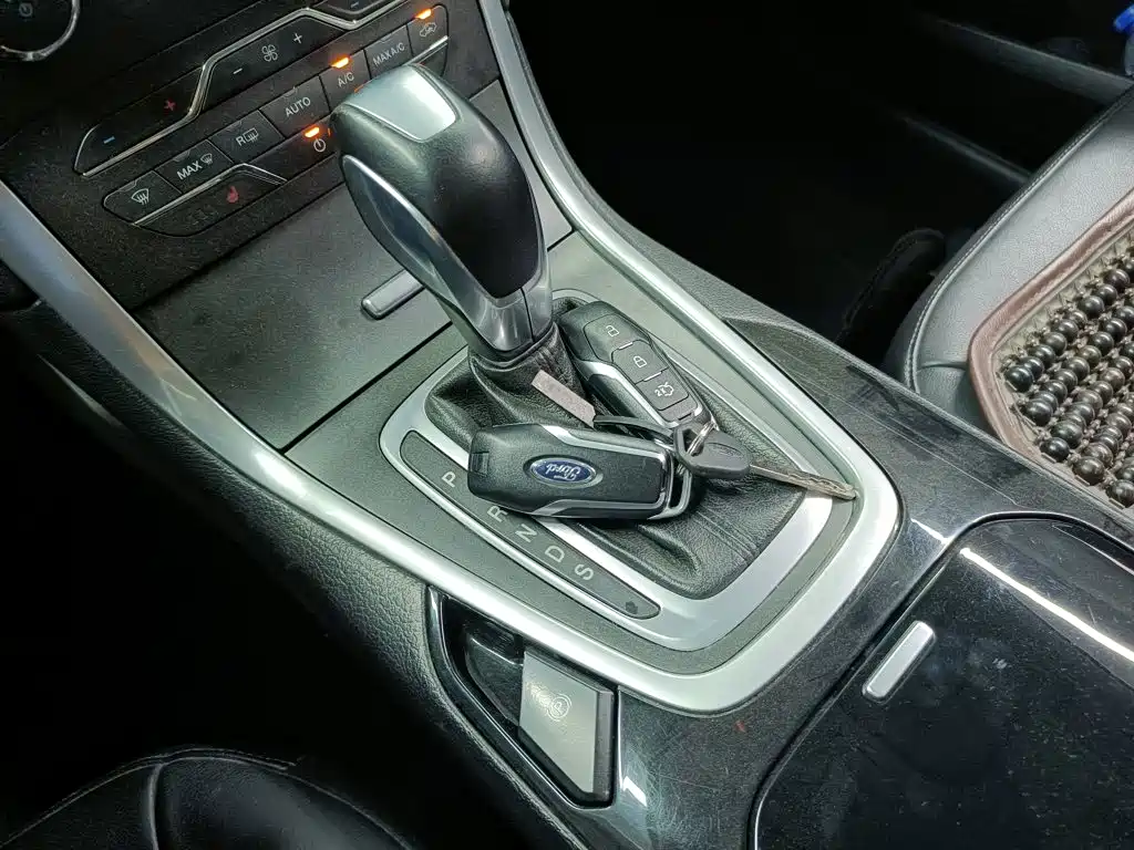 Ford Edge — миниатюра 9
