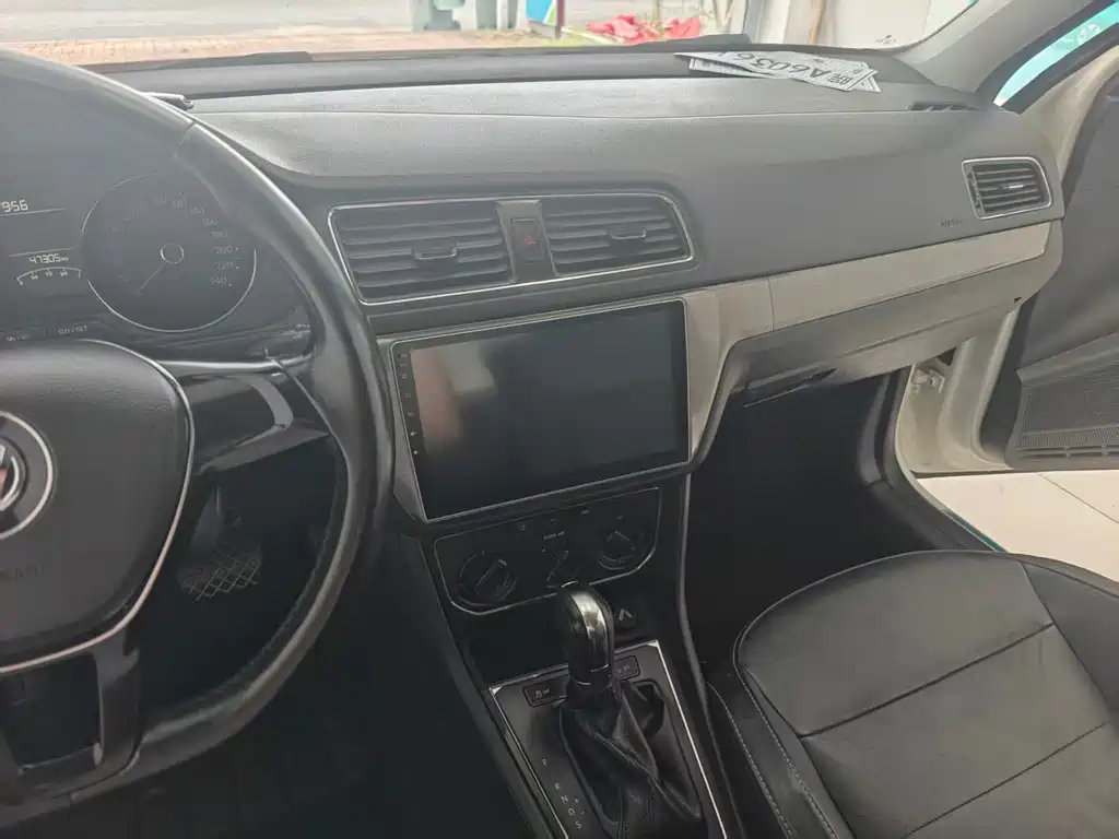 Volkswagen Lavida — миниатюра 6