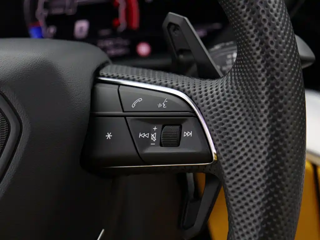 Lamborghini Urus — миниатюра 17