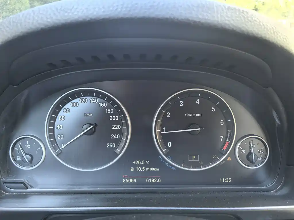 BMW 5 Series — миниатюра 24