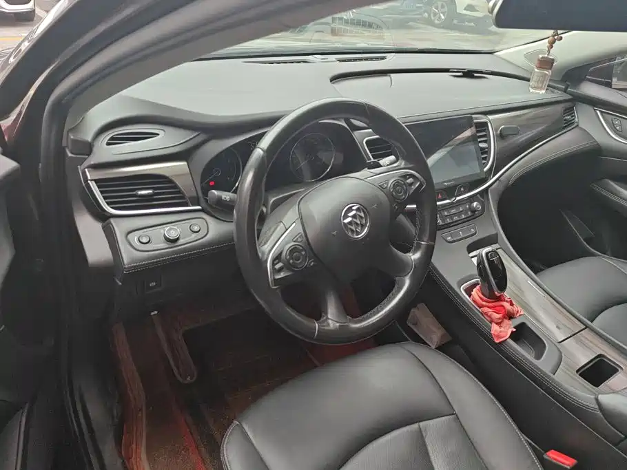 Buick LaCrosse — миниатюра 12